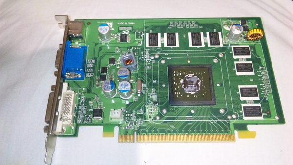 ①Geforce8500GT(起動不良)